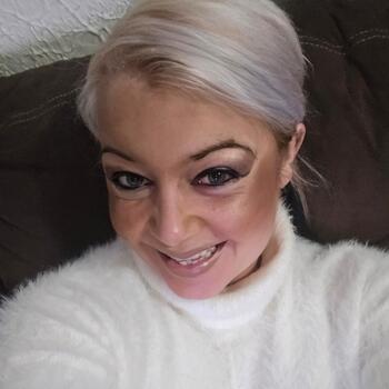 Babysitter in Elkville: Tiara