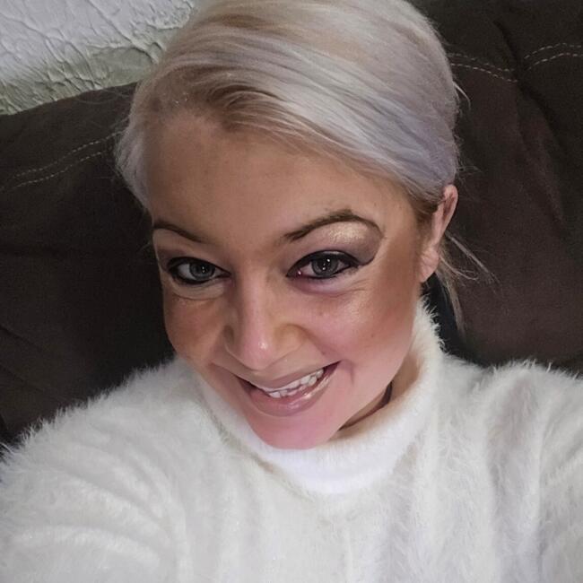 Babysitter in Elkville: Tiara