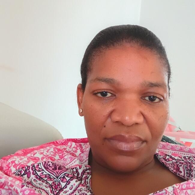 Babysitter in Kloof: Vuyokazi