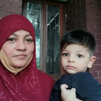 Babysitter Auckland: Jakia