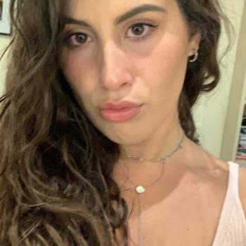 Babysitter Latina: Sara