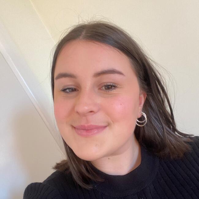 Babysitter in Melbourne: Olivia