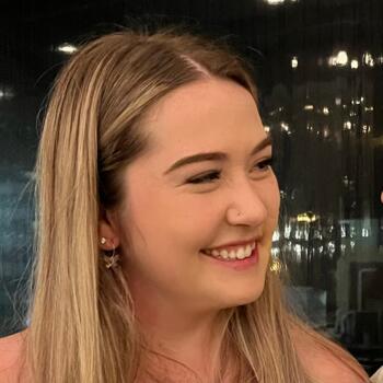 Babysitter in Toowong: Emma