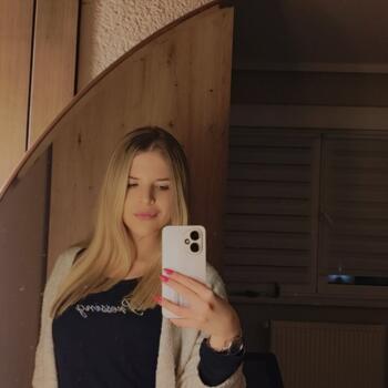 Bebisiterka u Guncati: Andjela