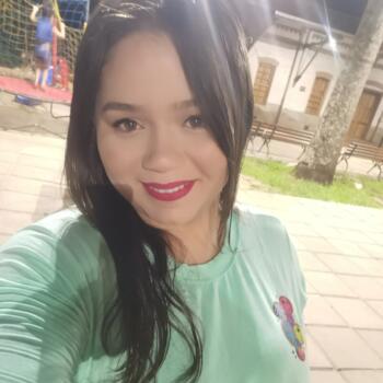 Babysitter in Senador Canedo: Leticia