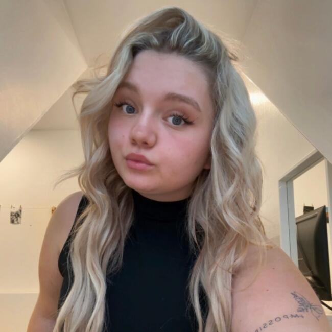 Babysitter in Bréxent-Énocq: Meline