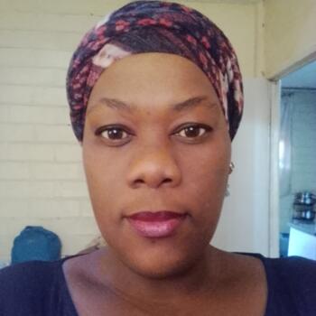 Nanny in Clermont: Nqobile