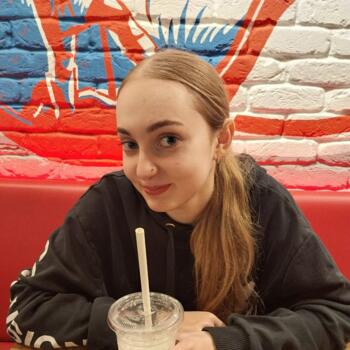 Babysitter Nottingham: Orla