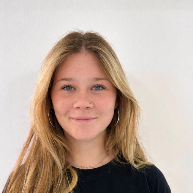 Babysitter στην περιοχή Pólis: Rianna