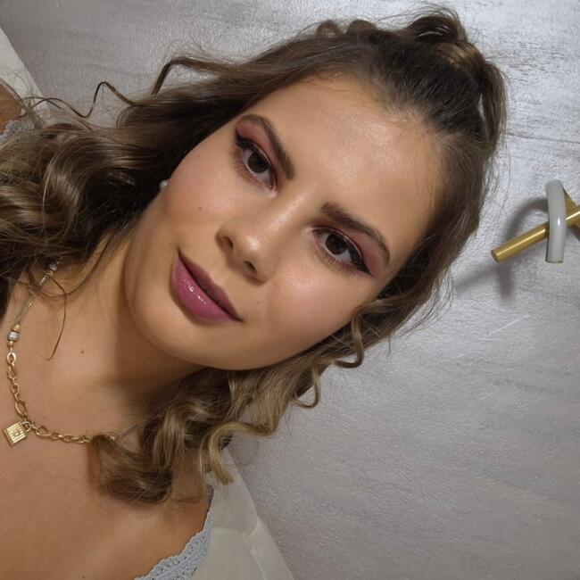 Babysitter in Timișoara: Iulia