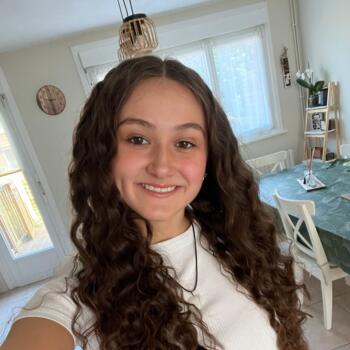 Babysitter in Armentières: Adele