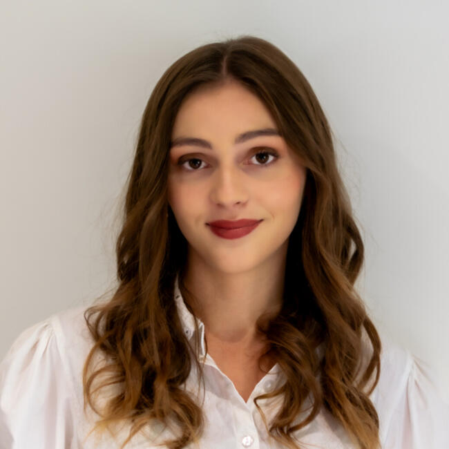 Babysitter in Rennes: Elisa