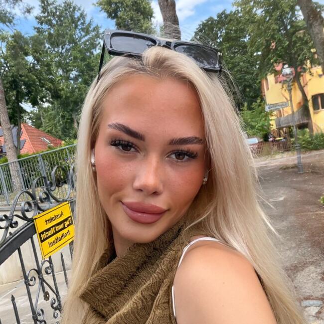 Babysitter in Berlin: Charell