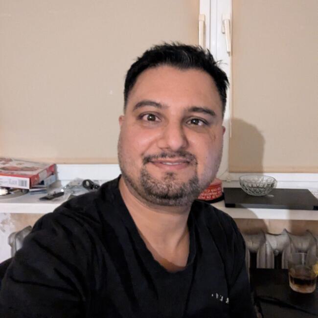 Babysitting job in Wejherowo: Davinder