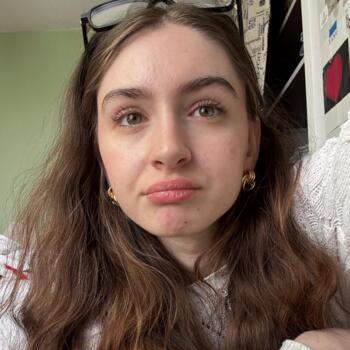 Babysitter in Montreal: Eve