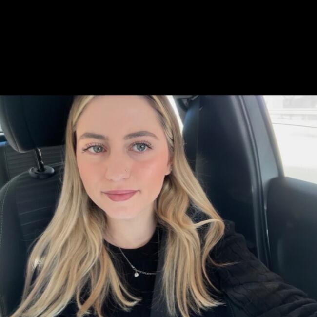 Babysitter in Athens: Σενιλα