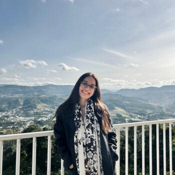 Babysitter Blumenau: Amanda