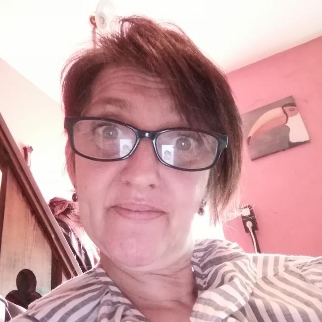 Opiekunka do dziecka w Seraing: Véronique