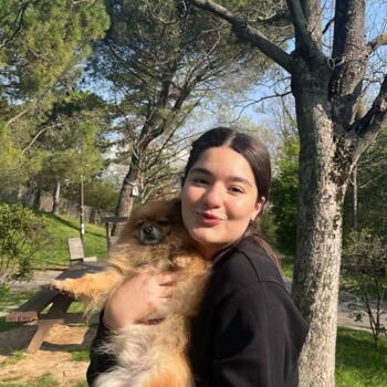 Babysitter in Issy-les-Moulineaux: Yasmine