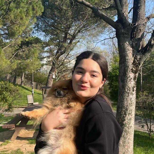 Babysitter in Issy-les-Moulineaux: Yasmine