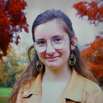 Babysitter in Izeaux: Ava