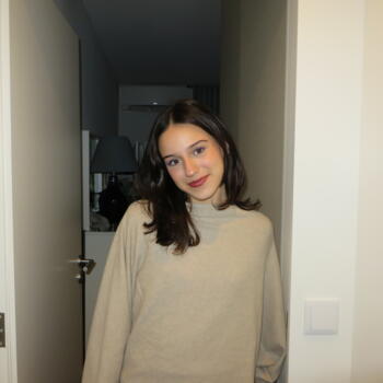 Babysitter in Lisbon: Maria