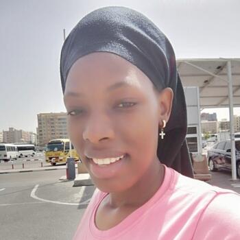 Babysitter in Dubai: NABIRYO