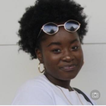 Baby-sitter Courbevoie: Prisca