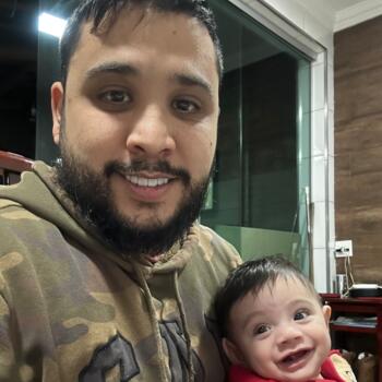 Emprego de babá em Jacareí: emprego de babá Daniel