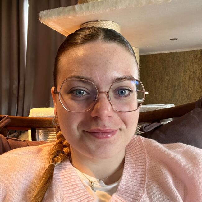 Babysitter in Matton-et-Clémency: Luna