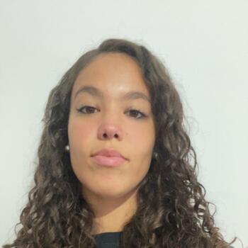 Babysitter em Carcavelos: Mariana