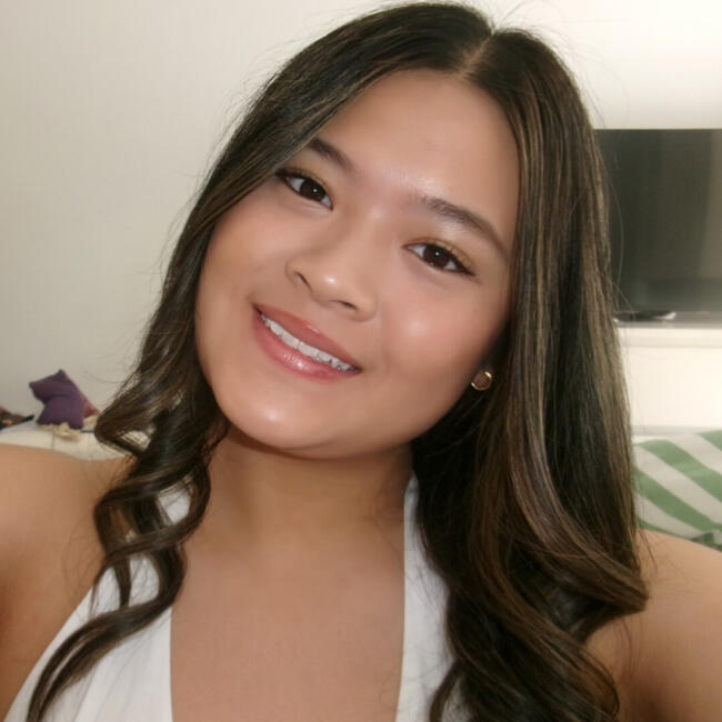 Babysitter in Adelaide: Trang