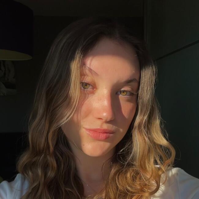 Babysitter in Limoges: Eva