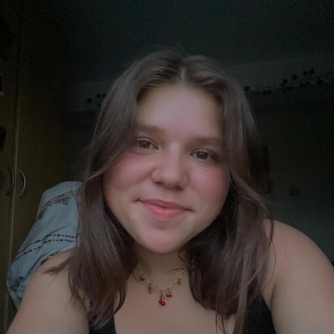 Babysitter in Ciney: Elorye