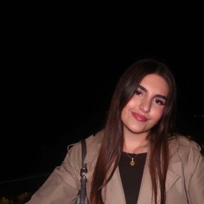 Babysitter in Niederhasli: Arjola