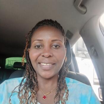 Babysitter Nairobi: Mary Warira