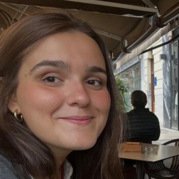 Babysitter in Pamplona: Natalia