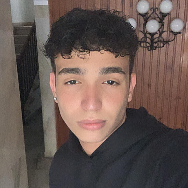 Canguro en Sevilla: Saad