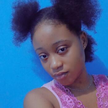 Babysitter in Medina Estates: Fareedah