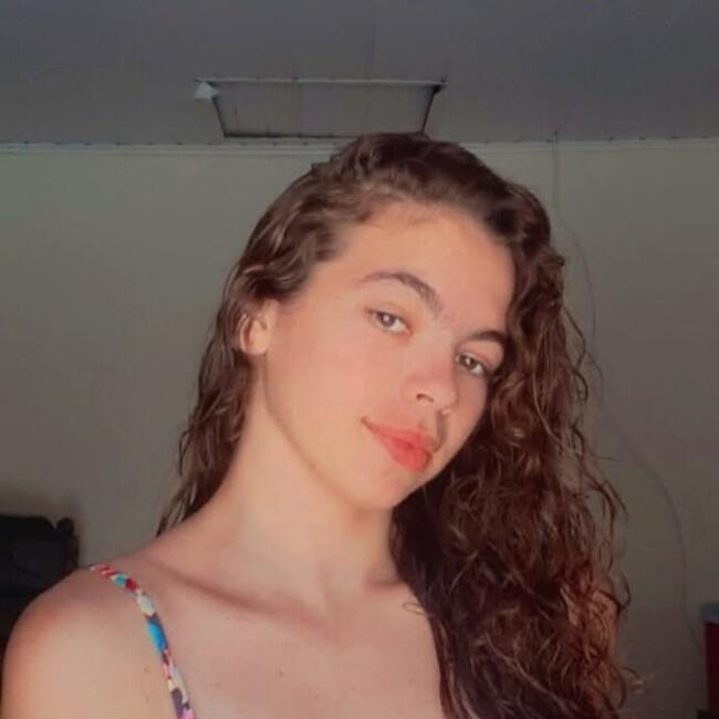 Emprego de babá em Itapema: Paula