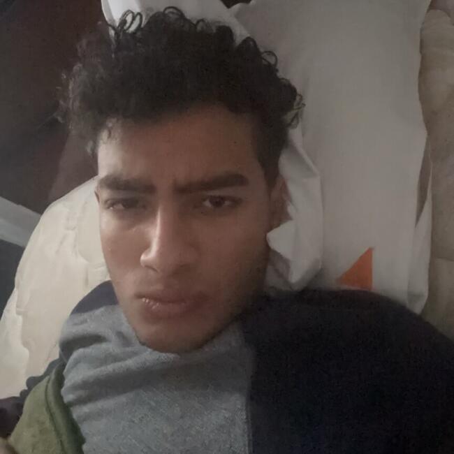 وظيفة جليسة أطفال في القاهرة: Mohamed