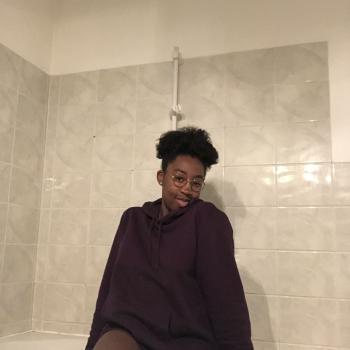 Babysitter in Dunkirk: Kelly