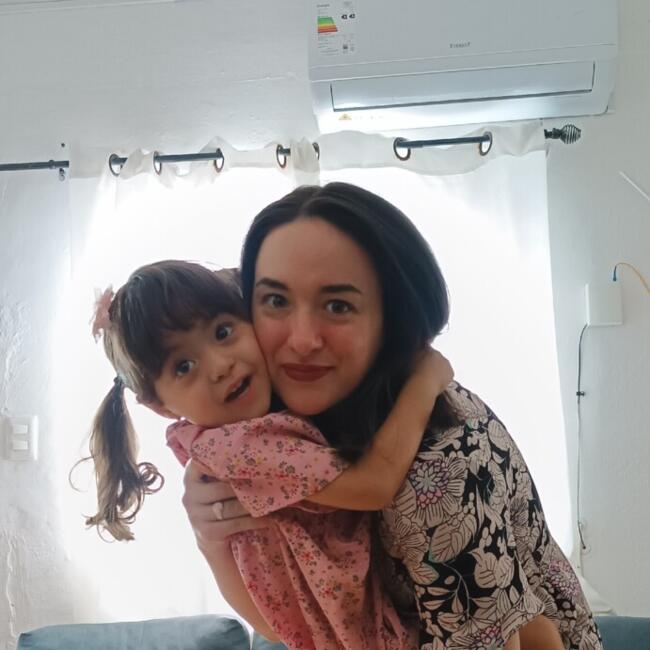 Babysitter in Montevideo: Uriela