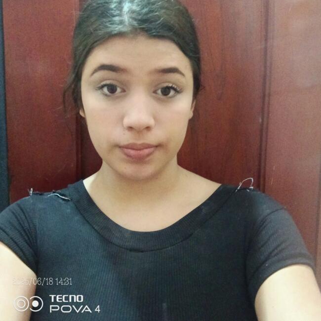 Babysitter in Quevedo: Angie