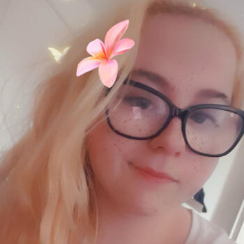 Babysitter in Carterton: Abby