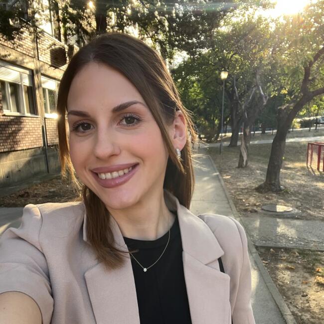 Babysitter in Belgrade: Ivana