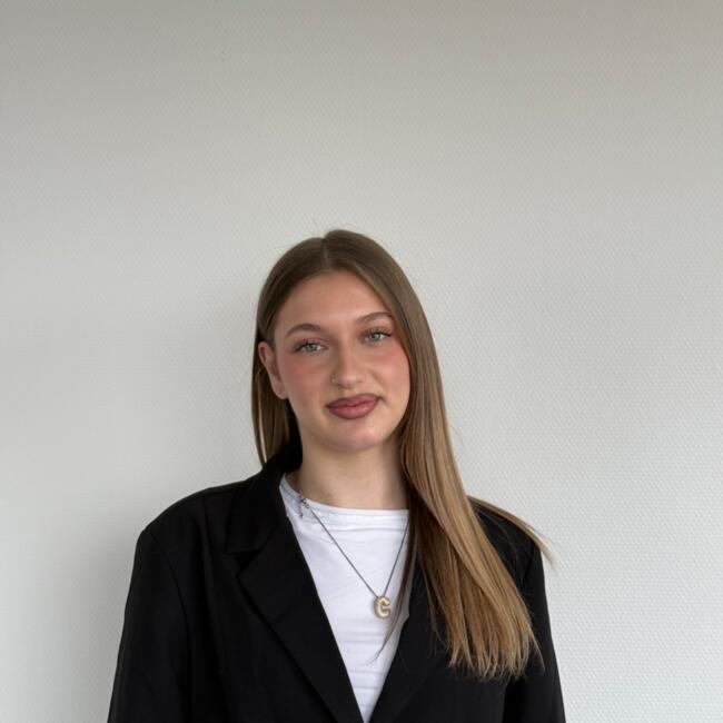 Babysitter in Küttigen: Clara