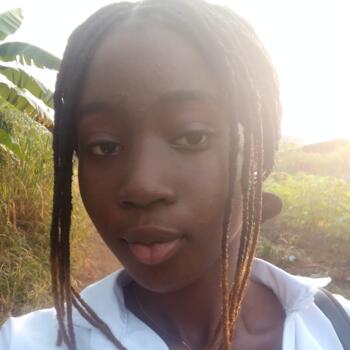 Babysitter in Modeste: Shana