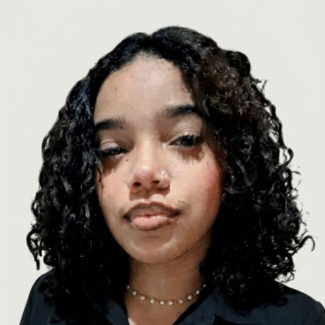 Babysitter in Porto Seguro: Alícia