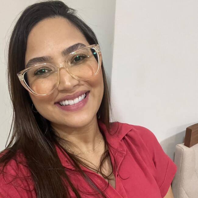 Emprego de babá em Cuiabá: Lilian